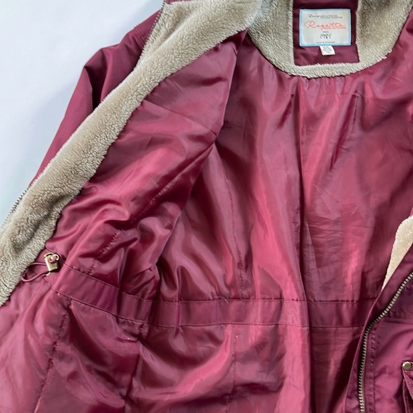 Insulated hooded parka - Picture 4 of 11